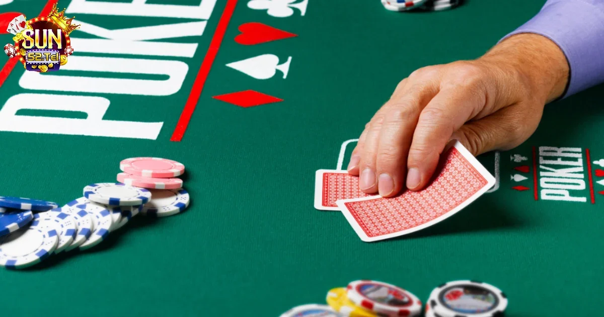 Cách Chơi Bài Poker Tại Sun52 Cực Chi Tiết Dành Cho Tân Thủ 2 Khám phá cách chơi bài Poker đúng chuẩn nhất