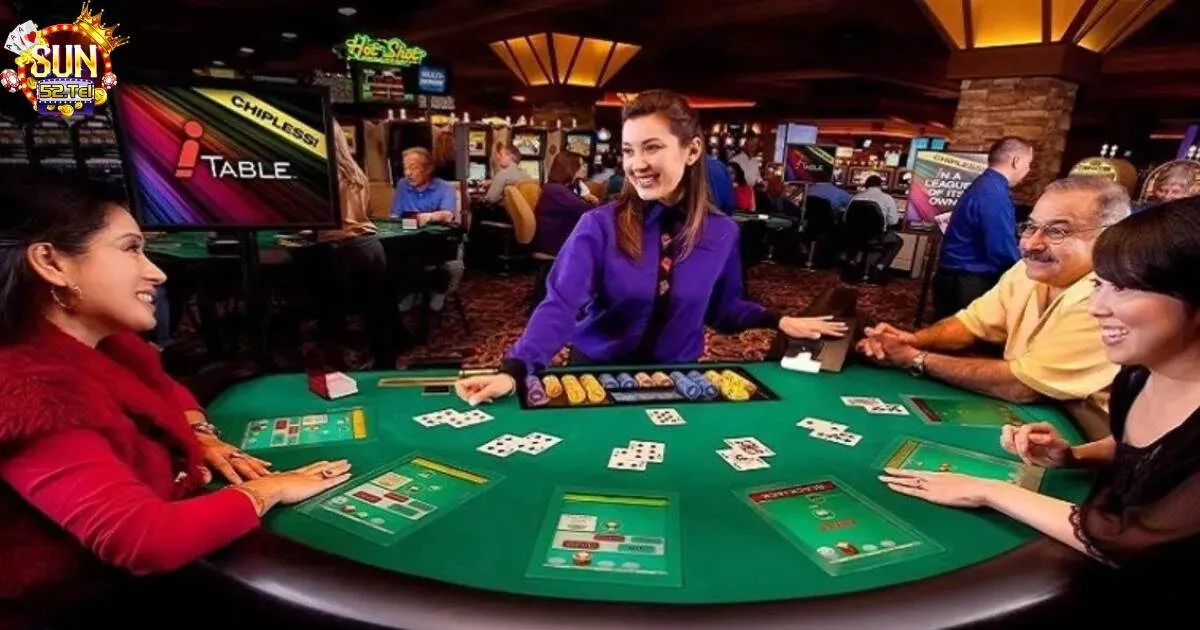 Live Casino Là Gì? Tìm Hiểu Về Sòng Bạc Trực Tuyến Hấp Dẫn! 2 Khái niệm live casino là gì?